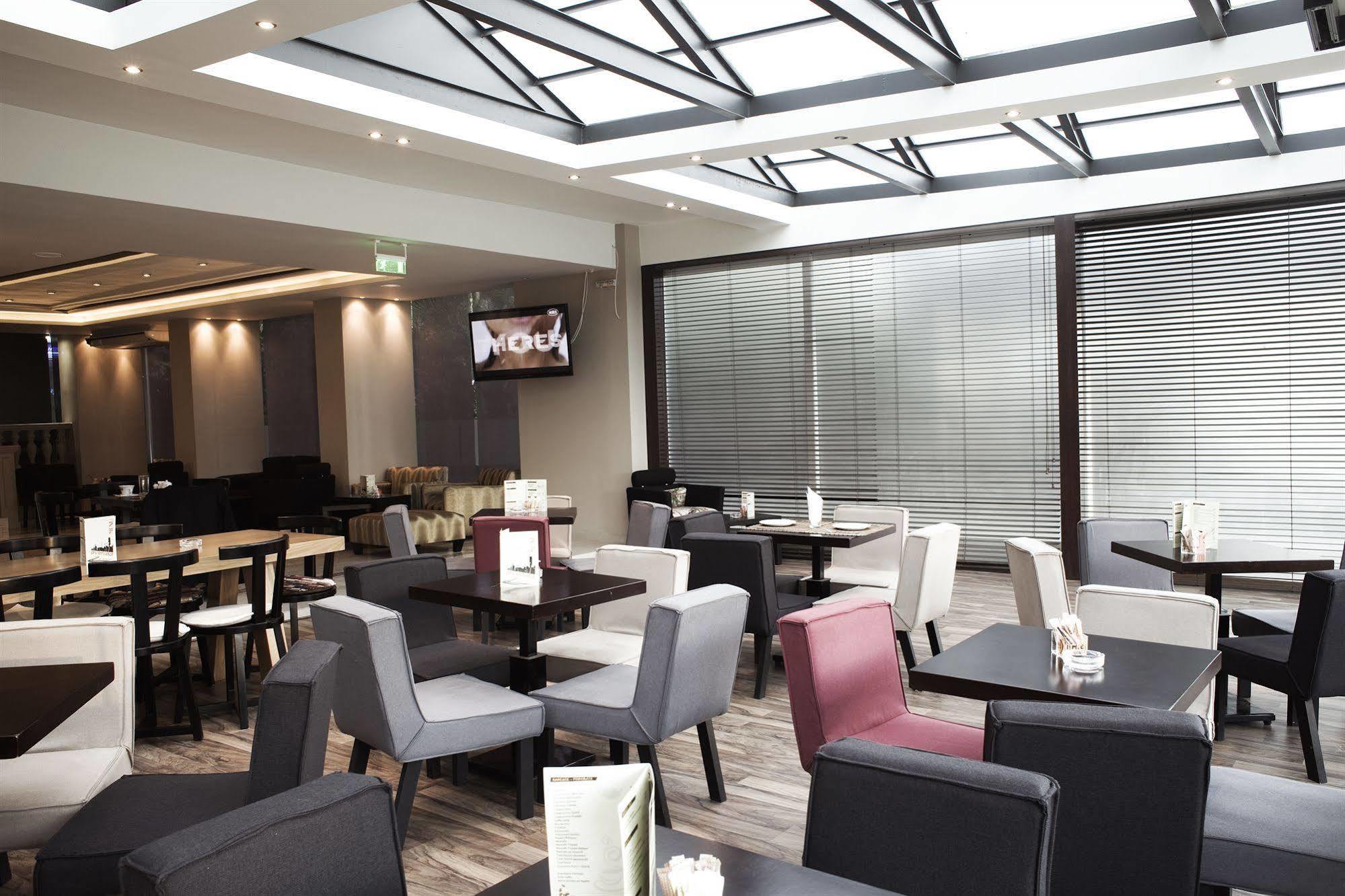 Hellinis Hotel Атина Екстериор снимка